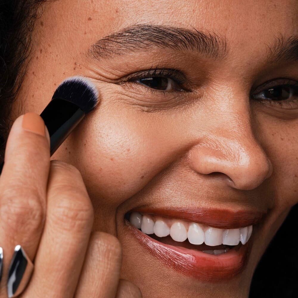 E.L.F. TAP & BLEND CONCEALER BRUSH (BROCHA PARA CORRECTOR)